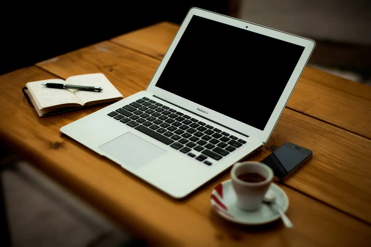 11-tasks-to-delegate-to-an-assistant-unsplash_small