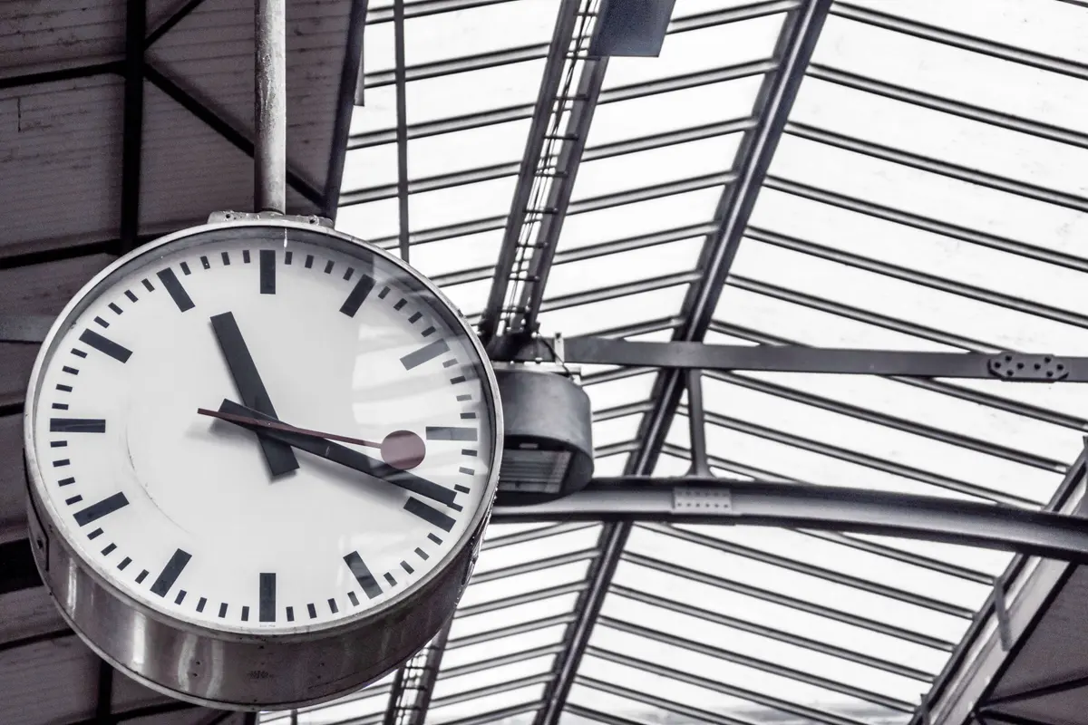 3 Simple Tricks to Make Scheduling Meetings Easy - Gratisography