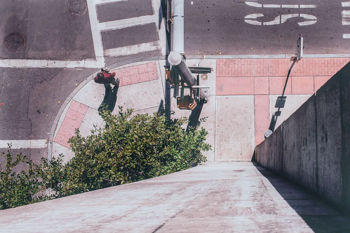 How to Onboard A New Assistant - 375H small - street walking